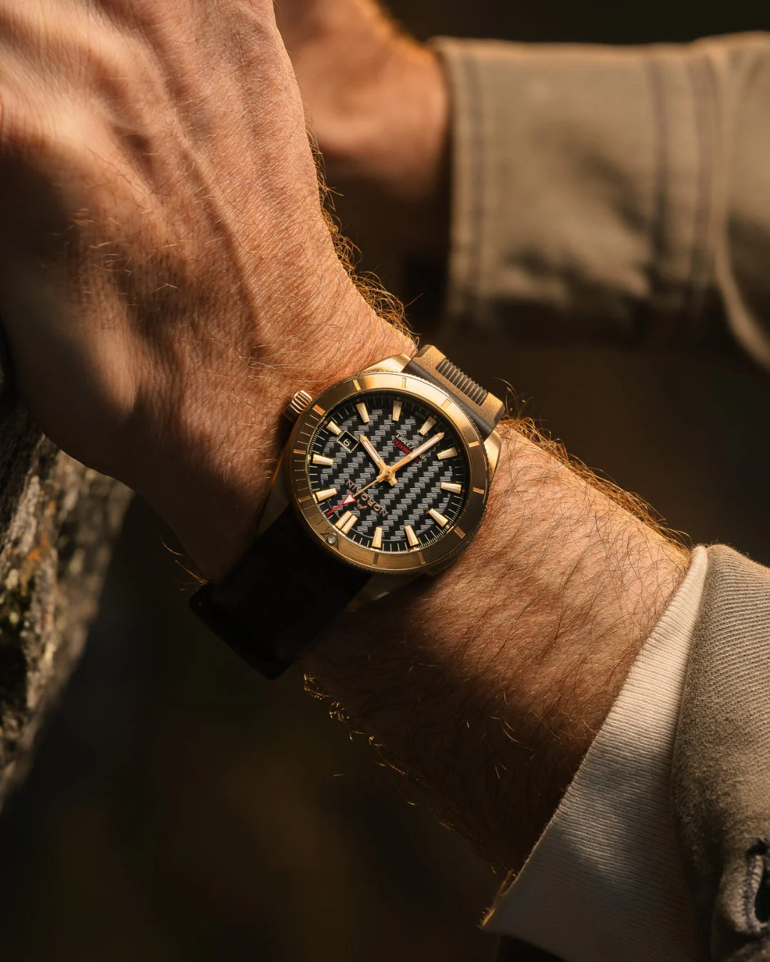 Adventure 42mm Golden Hour Limited Edition - Image 5
